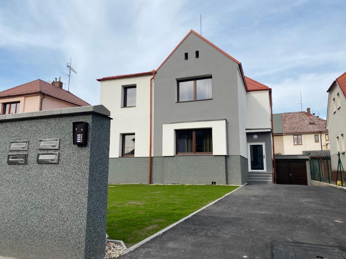 No. 12 Apartment Hradec Kralove Exterior photo
